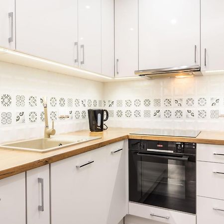 Galeria Rondo Wiatraczna Apartments Warsaw Ngoại thất bức ảnh