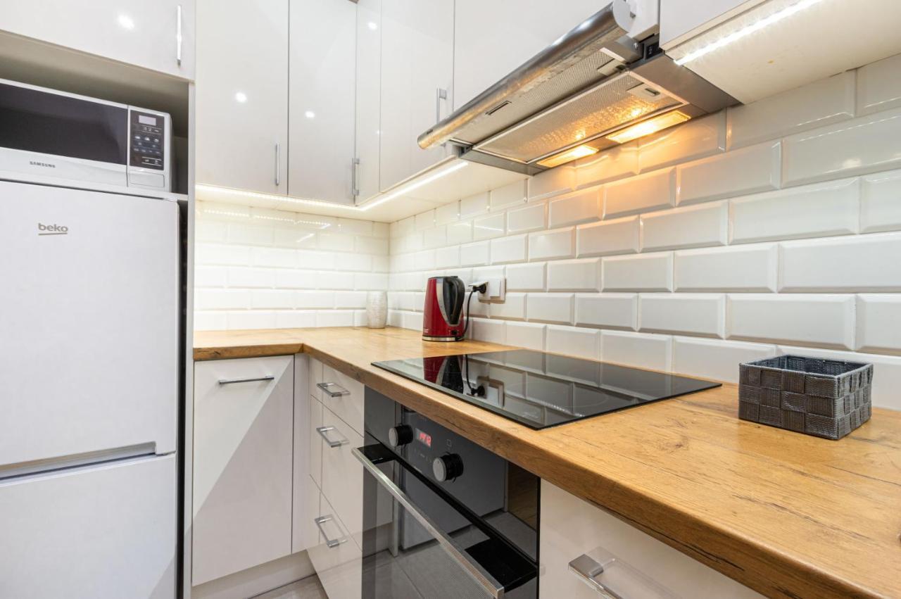 Galeria Rondo Wiatraczna Apartments Warsaw Ngoại thất bức ảnh